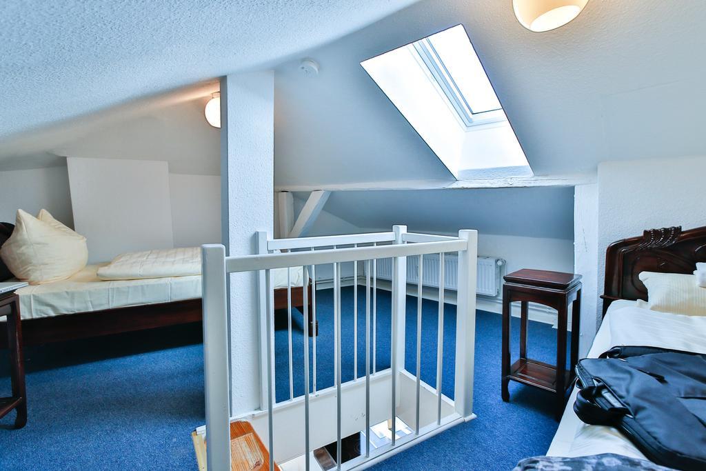 Riverside Apartment *